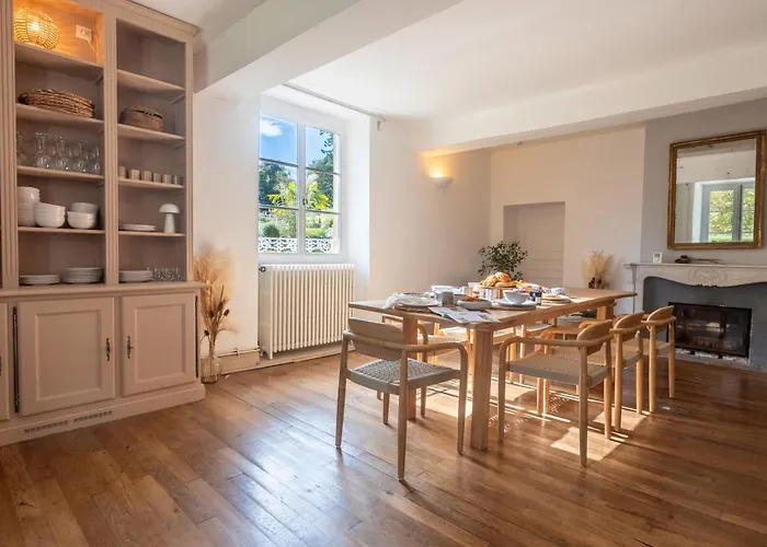 Chateau Des Salettes Anoye